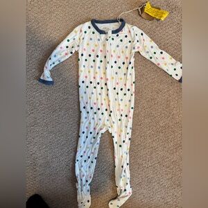 Kyte BABY Zippered Footie in Spring Polka Dot Size 18-24 months